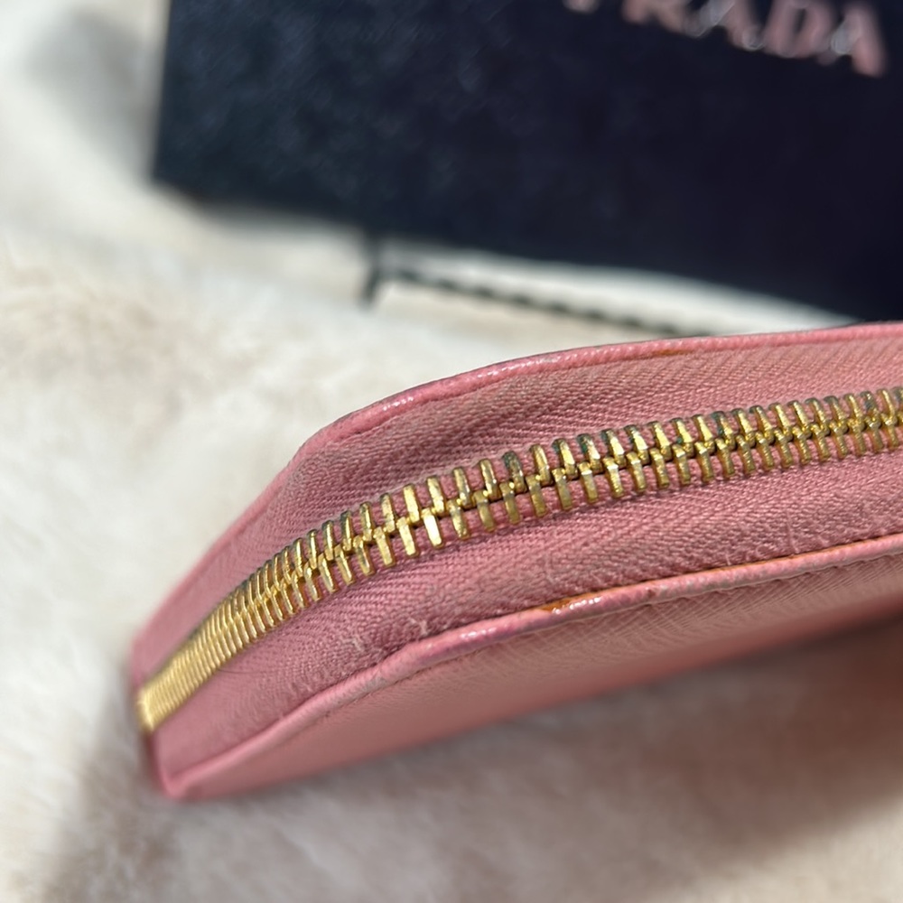 Euc Prada Large Zippy Wallet - image 6